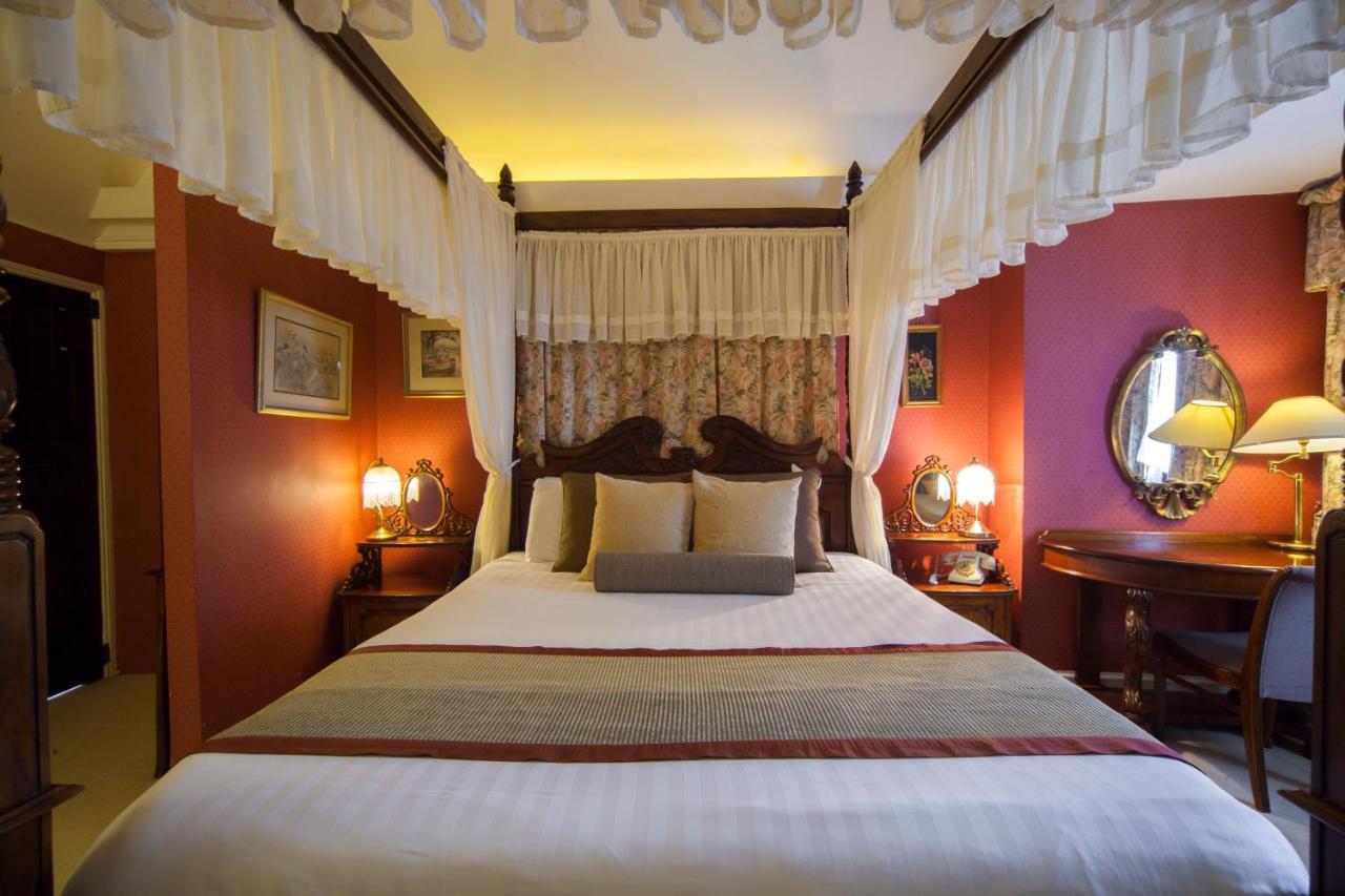 The Holt Hotel Steeple Aston Екстер'єр фото