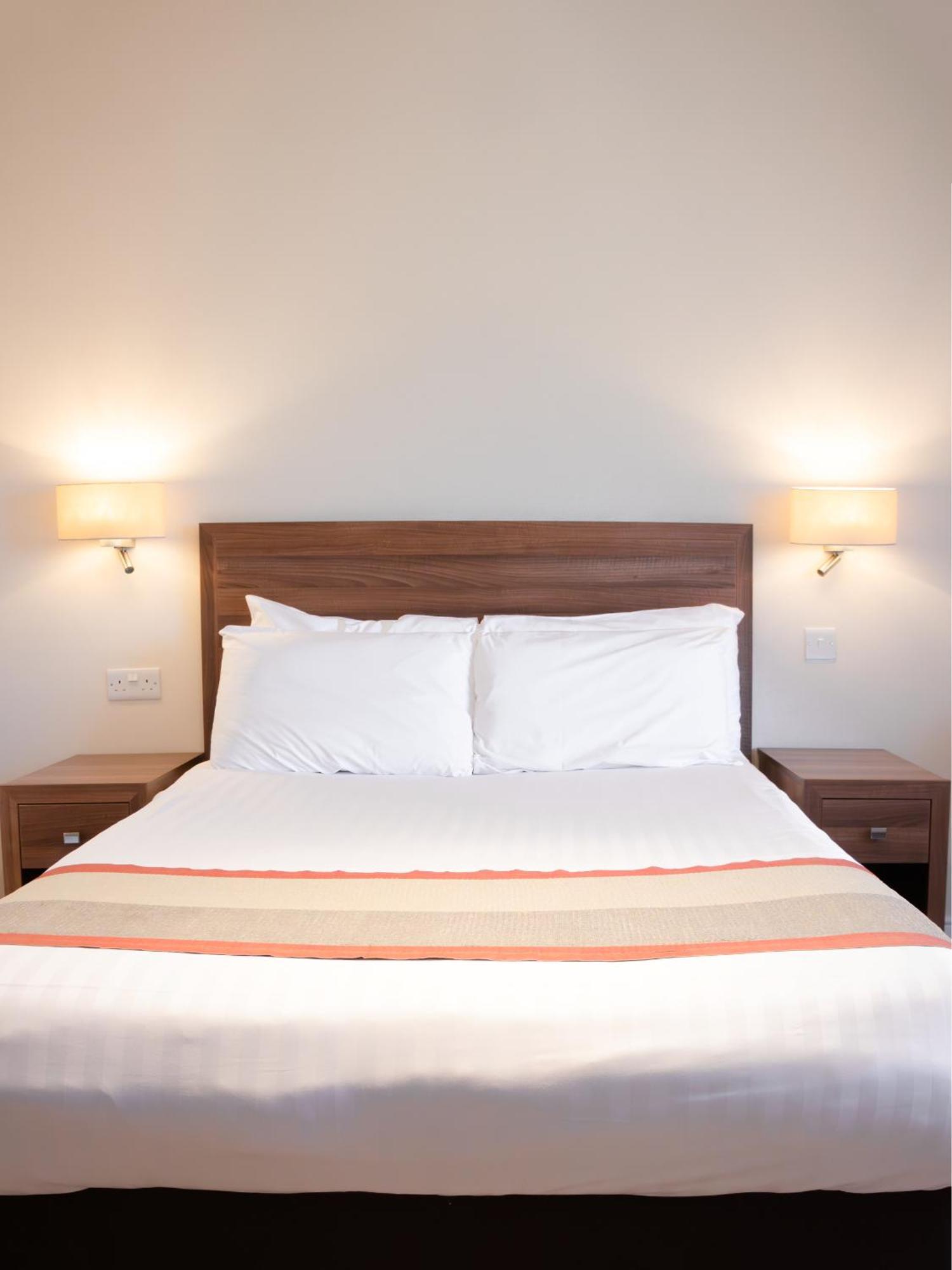 The Holt Hotel Steeple Aston Екстер'єр фото