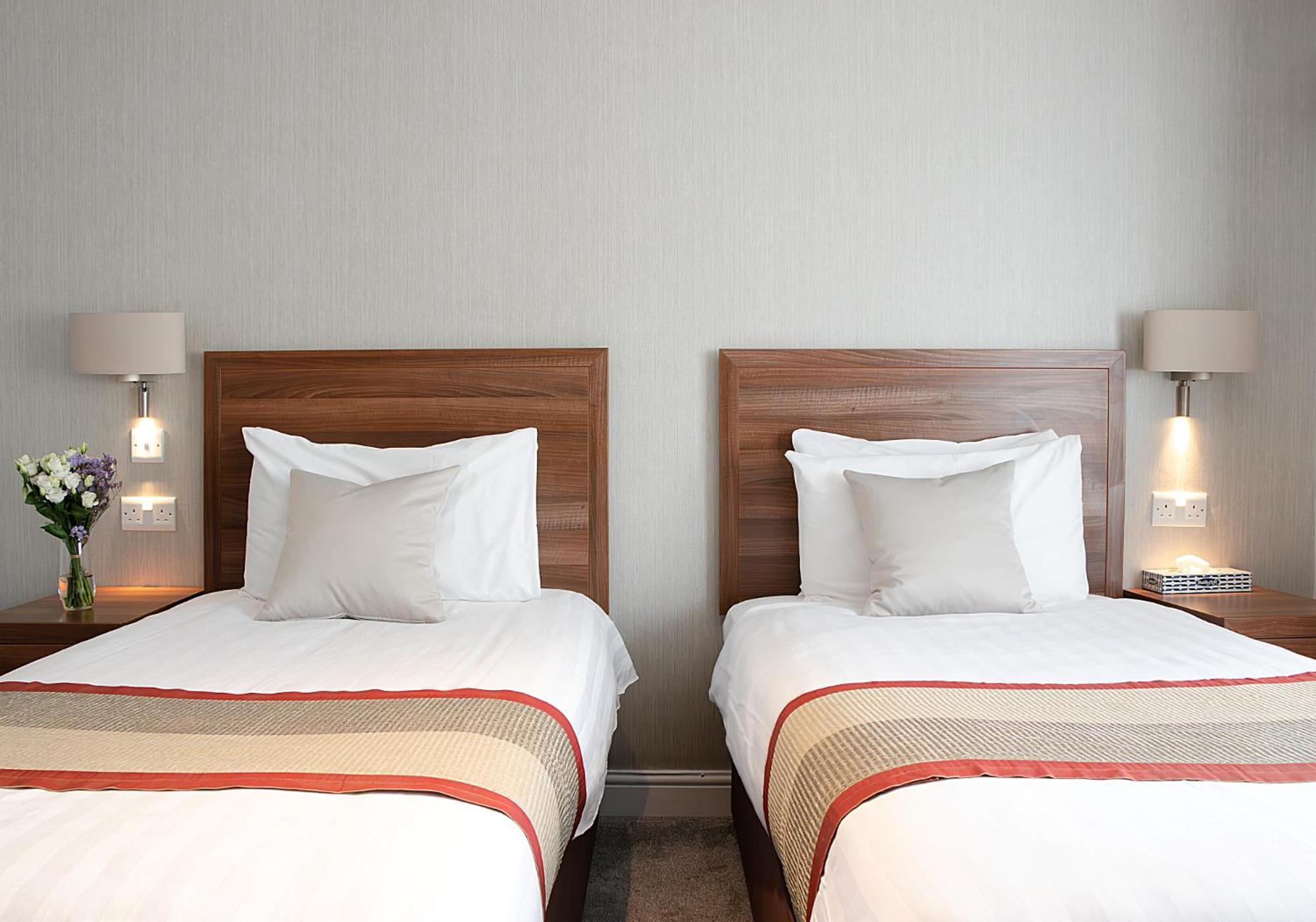 The Holt Hotel Steeple Aston Екстер'єр фото