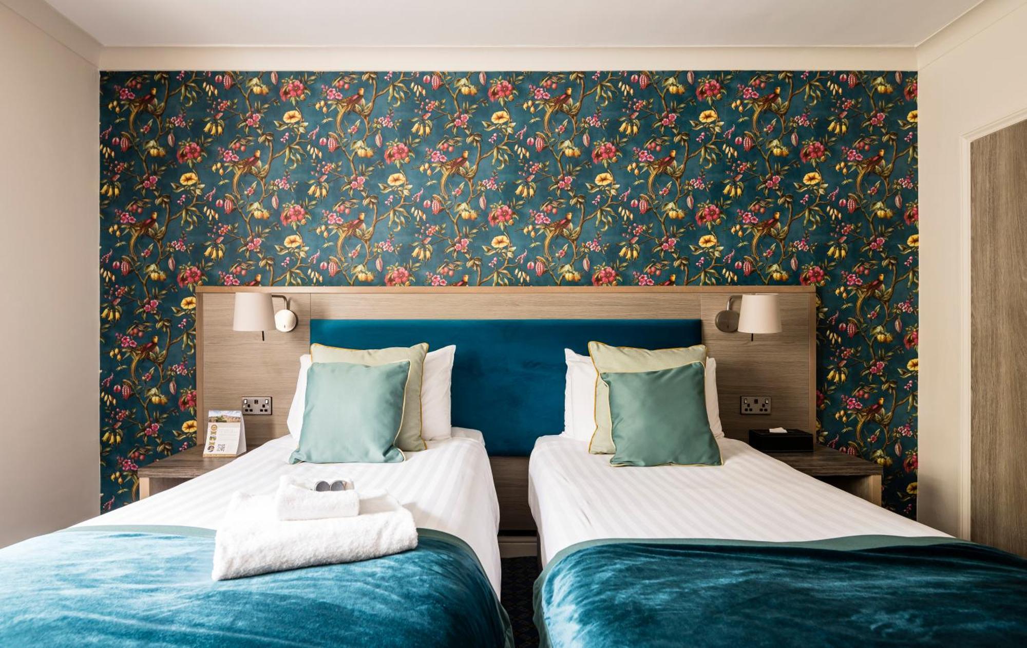 The Holt Hotel Steeple Aston Екстер'єр фото